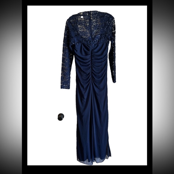 X by Xcape Lace Sleeve Side Ruching Gown Dress Size 6 - Picture 2 of 9